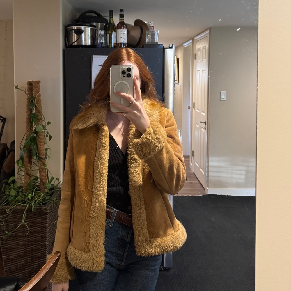 Vintage guess leather fur trim coat🧸
